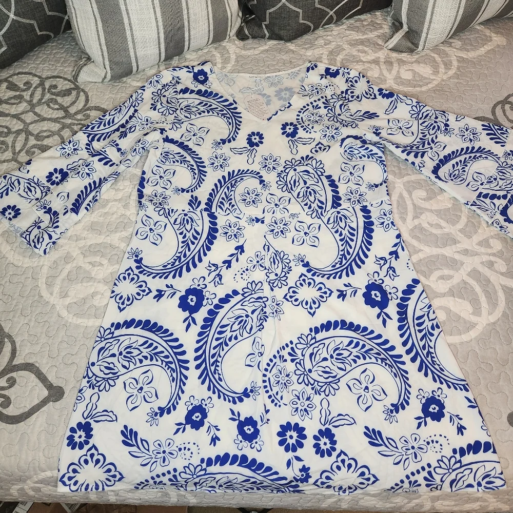 Dress - Picture 1 of 9